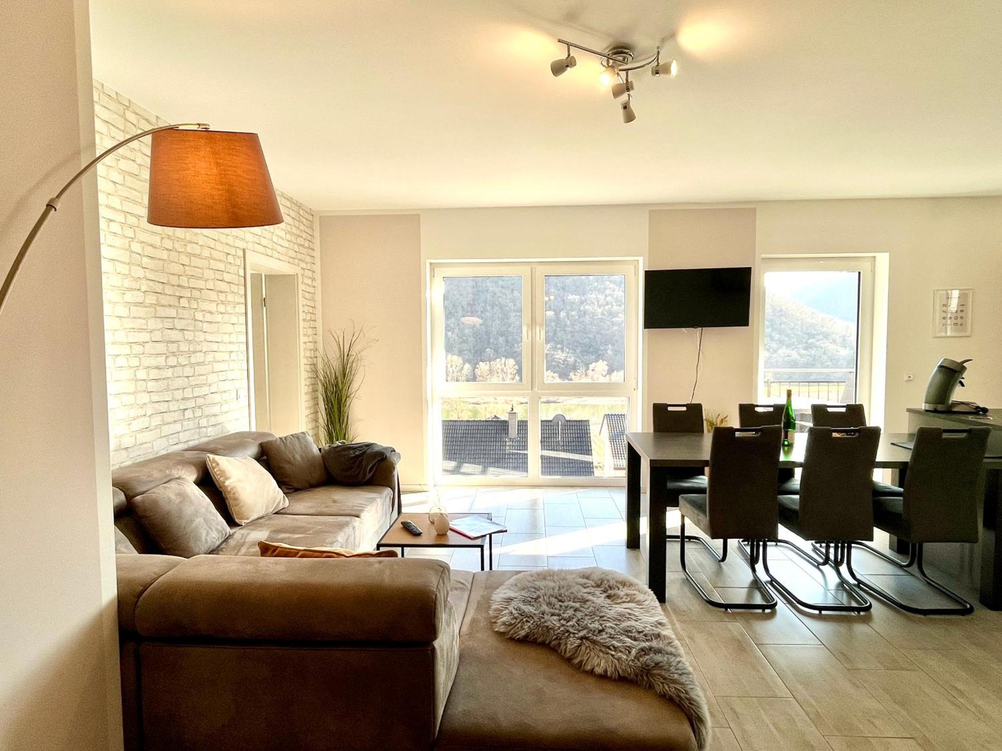 Ferienwohnung Moseltraum, 1-6 Pers, Mit 3 Schlafzimmer Und Panoramabalkon Müden Екстериор снимка